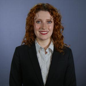Allison Dear headshot