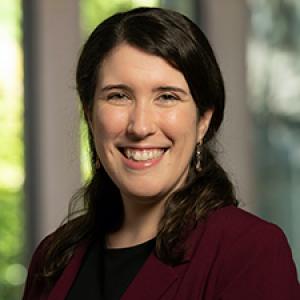 Sarah Barton headshot
