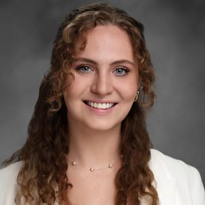 Sarah Ludington headshot