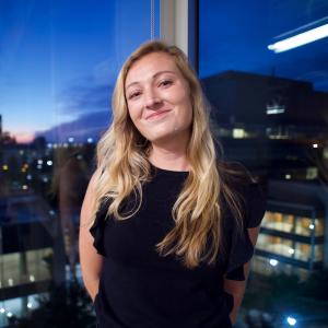 headshot Tara Dalton